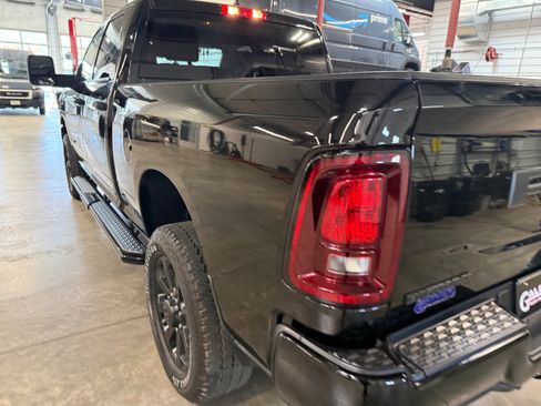 Certified 2025 RAM 2500 Big Horn AWD/4WD image 25