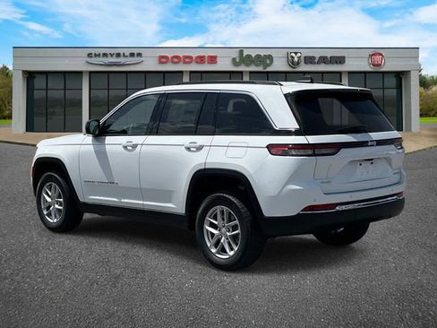 New 2026 Jeep Grand Cherokee Laredo AWD/4WD image 7