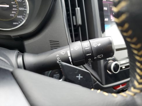 Used 2021 Subaru Crosstrek 2.5i Sport w/ Moonroof Package image 19