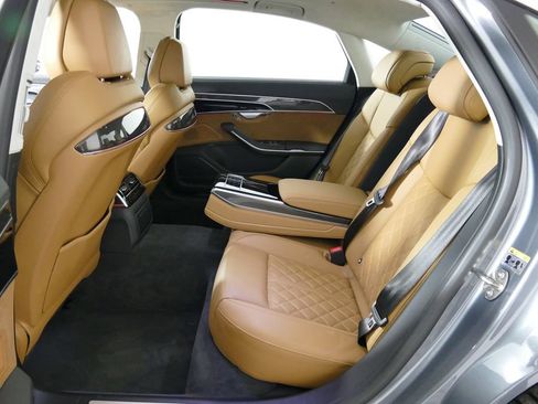 Used 2020 Audi S8 L w/ S8 Executive Package AWD/4WD image 4