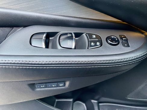 Used 2017 Nissan Murano Platinum w/ Platinum Technology Package image 24