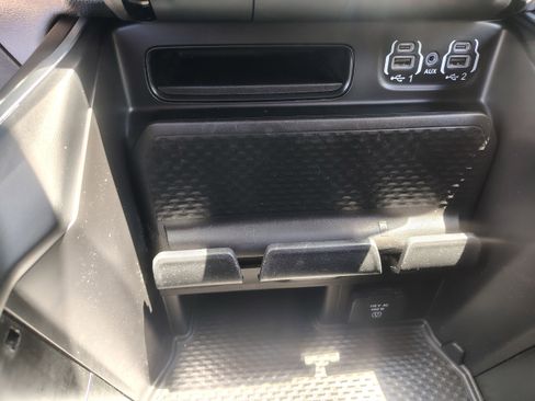 Used 2023 RAM 1500 Big Horn AWD/4WD image 36