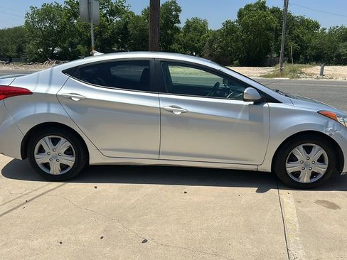 Used 2013 Hyundai Elantra GLS image 6