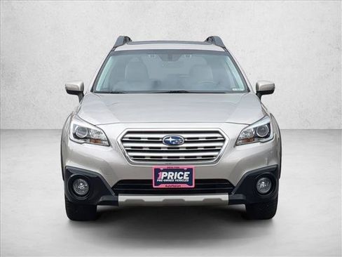 Used 2017 Subaru Outback 2.5i Limited image 2
