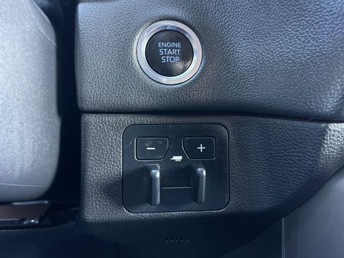 Used 2024 Toyota Tundra Limited image 14