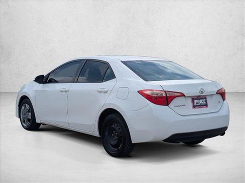 Used 2018 Toyota Corolla LE FWD image 8
