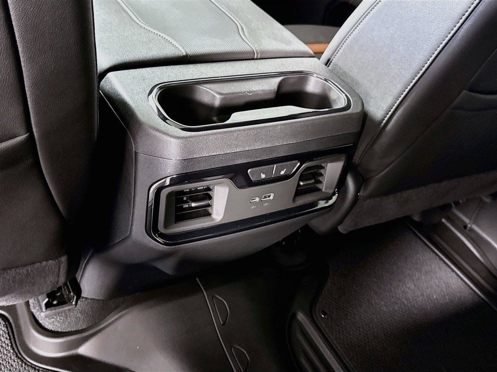 New 2026 GMC Sierra 1500 AT4 w/ AT4 Premium Package AWD/4WD image 20