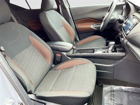 Used 2024 Nissan Kicks SR image 26