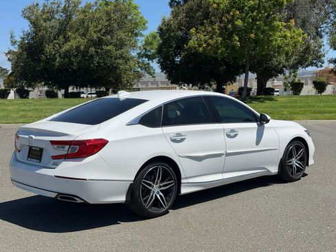 Used 2021 Honda Accord Touring image 5