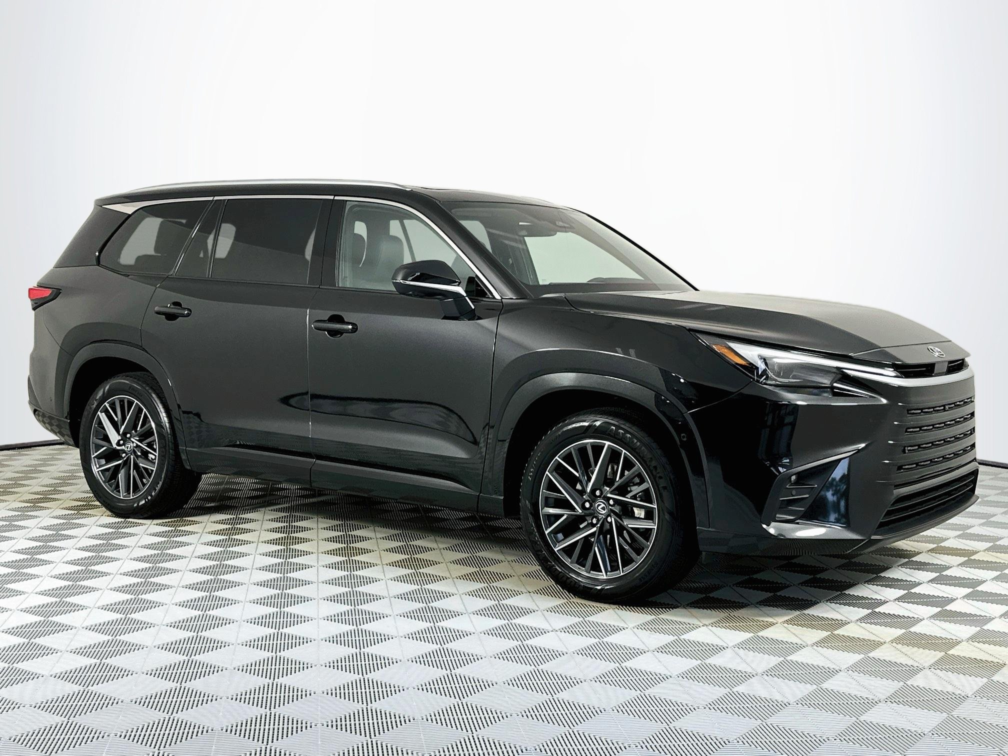 Used 2025 Lexus TX 350 AWD w/ Technology Package image 3