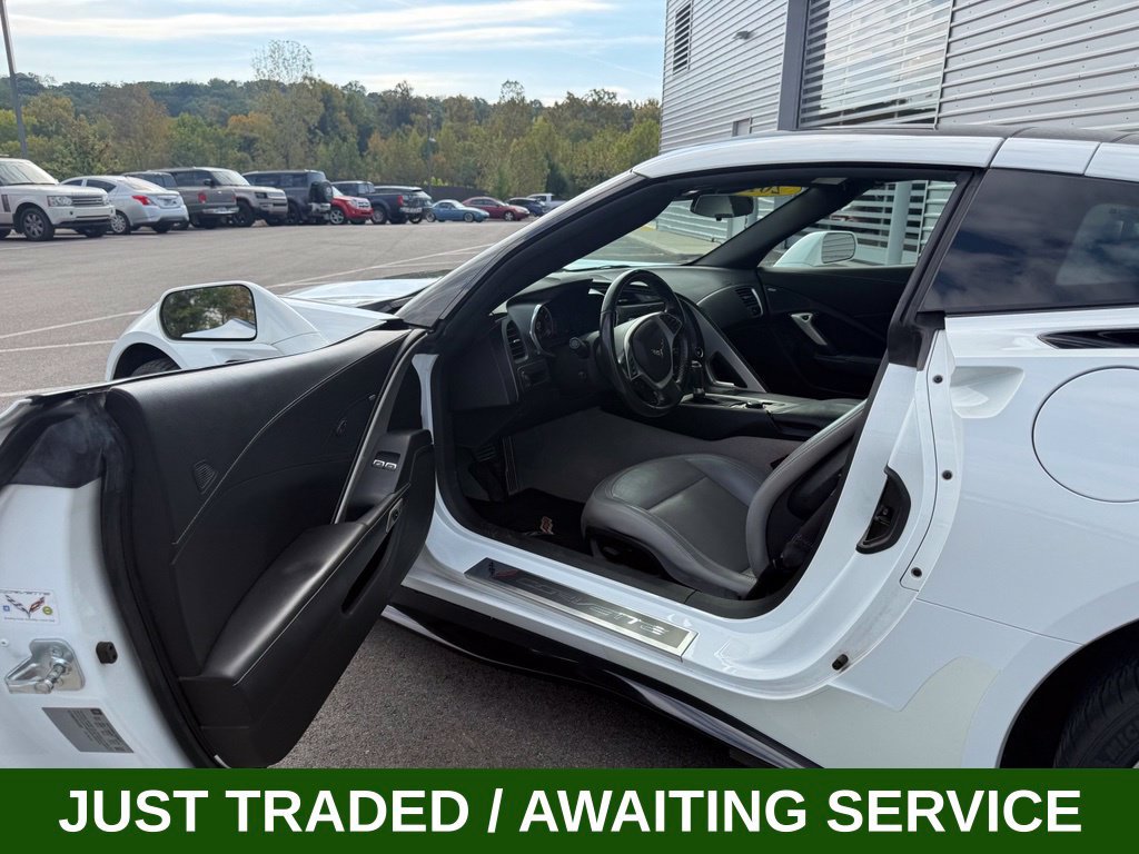 Used 2015 Chevrolet Corvette Stingray Coupe RWD image 18