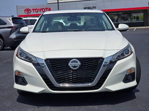 Used 2019 Nissan Altima 2.5 SV AWD/4WD image 3