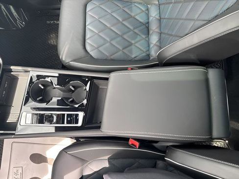 Certified 2025 Volkswagen Atlas Cross Sport SEL Premium R-Line image 16