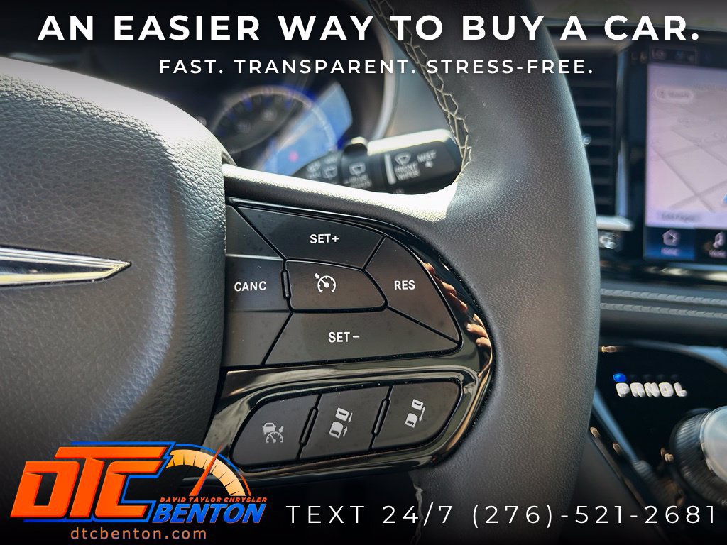 Used 2025 Chrysler Pacifica Limited FWD image 15