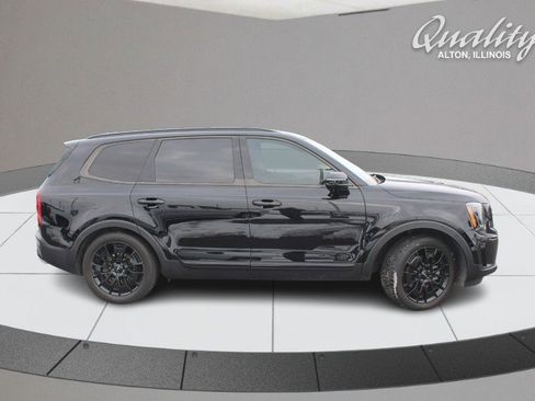 Used 2022 Kia Telluride SX w/ SX Prestige Package image 3