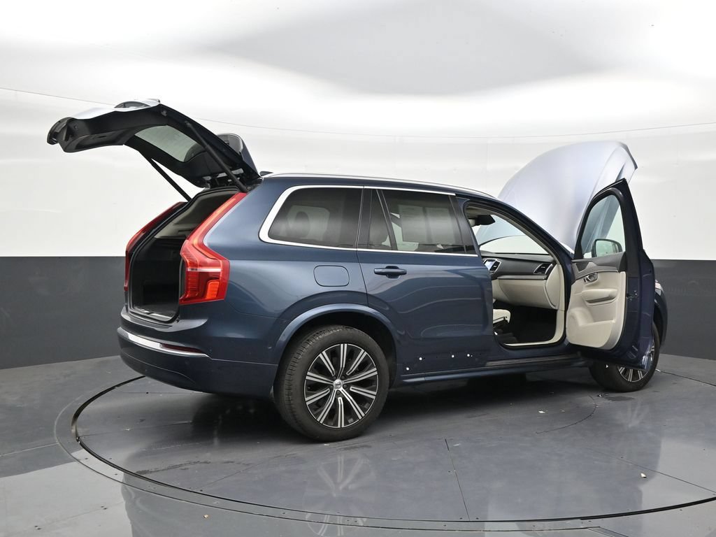 Used 2023 Volvo XC90 B6 Plus AWD/4WD image 28