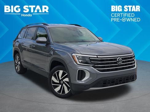 Used 2025 Volkswagen Atlas SE FWD image 1