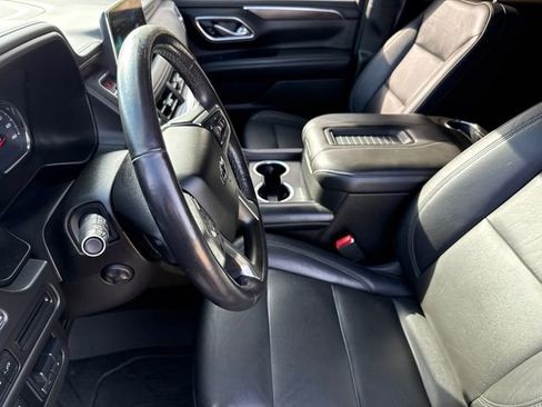 Used 2021 Chevrolet Tahoe Z71 w/ Z71 Signature Package image 21