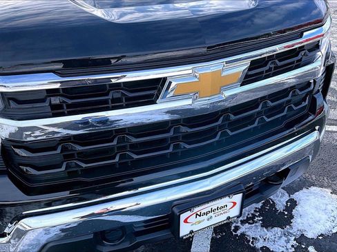 Used 2024 Chevrolet Silverado 1500 LT image 29