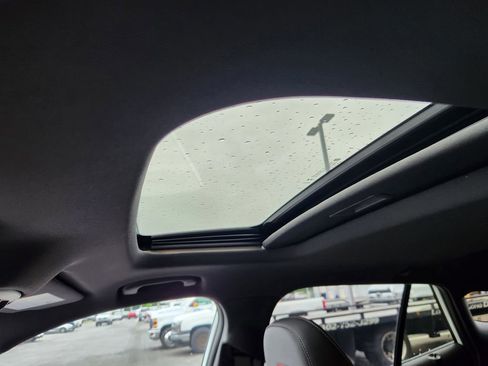 New 2026 Chevrolet Trax RS w/ Sunroof Package FWD image 13