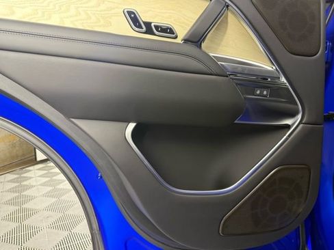 New 2025 Land Rover Range Rover SV image 24