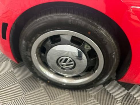 Used 2012 Volkswagen Beetle 2.5 FWD image 16
