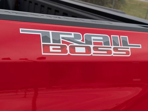 New 2026 Chevrolet Silverado 1500 Custom Trail Boss w/ LPO, Dark Essentials Package image 8