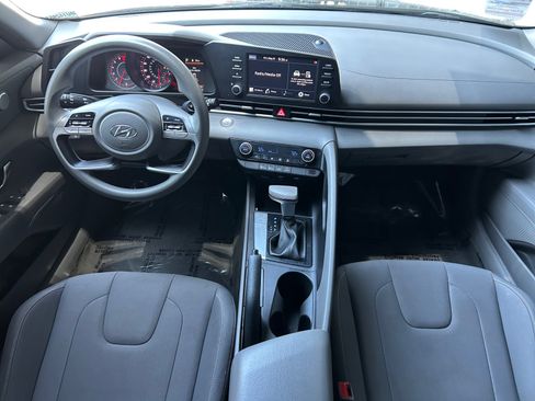 Used 2021 Hyundai Elantra SEL FWD image 10