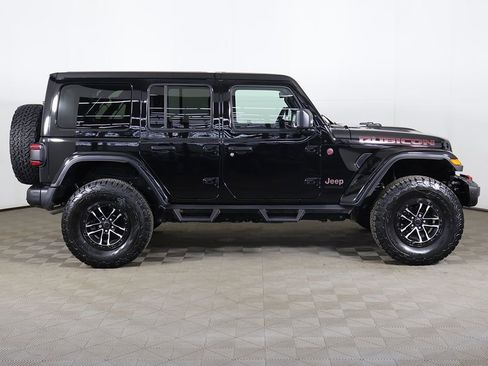 Used 2024 Jeep Wrangler Unlimited Rubicon AWD/4WD image 19