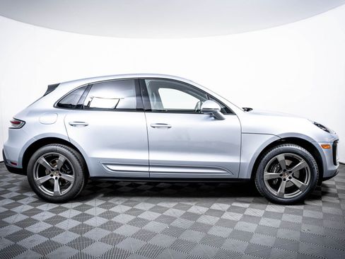 Certified 2023 Porsche Macan AWD/4WD image 9
