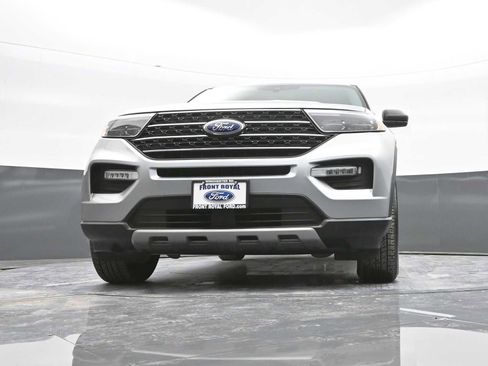 Used 2023 Ford Explorer XLT w/ Equipment Group 202A image 34