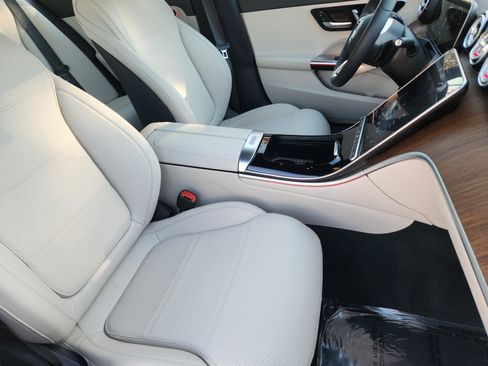 Used 2023 Mercedes-Benz C 300 Sedan image 14
