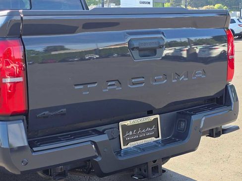 Used 2024 Toyota Tacoma 4x4 Double Cab image 13