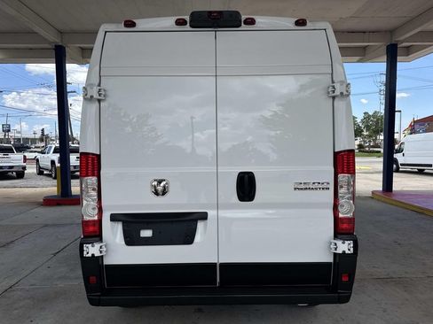 Used 2023 RAM ProMaster 2500 FWD image 7