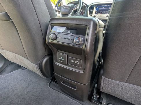 Used 2023 GMC Acadia SLE w/ Driver Convenience Package AWD/4WD image 17