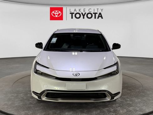 New 2026 Toyota Prius Plug-In Hybrid FWD image 10