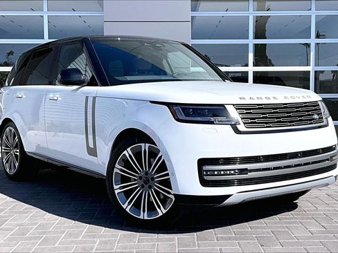 New 2026 Land Rover Range Rover SE image 2