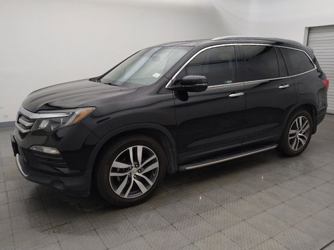 Used 2017 Honda Pilot Touring image 2