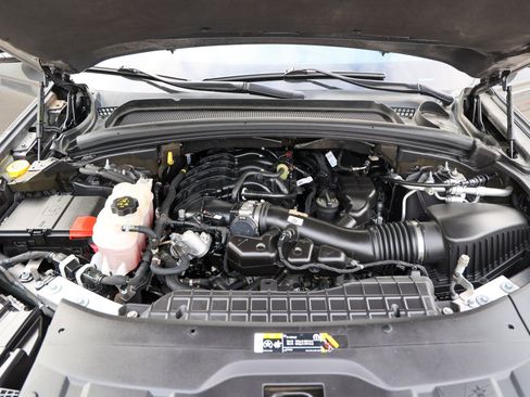 Used 2022 Jeep Grand Cherokee L Limited w/ Luxury Tech Group II image 15