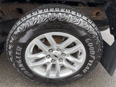 Used 2020 Chevrolet Silverado 1500 RST w/ All-Star Edition image 10