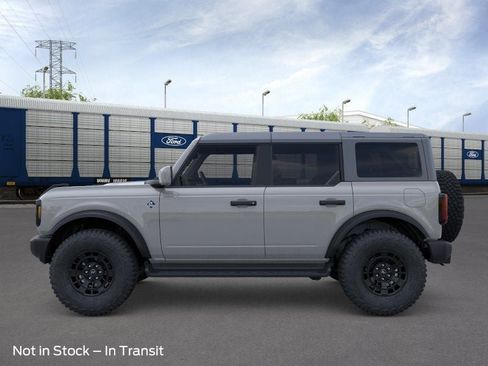 New 2026 Ford Bronco Outer Banks w/ Sasquatch Package AWD/4WD image 3