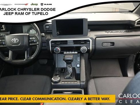 Used 2025 Toyota Tacoma SR AWD/4WD image 31