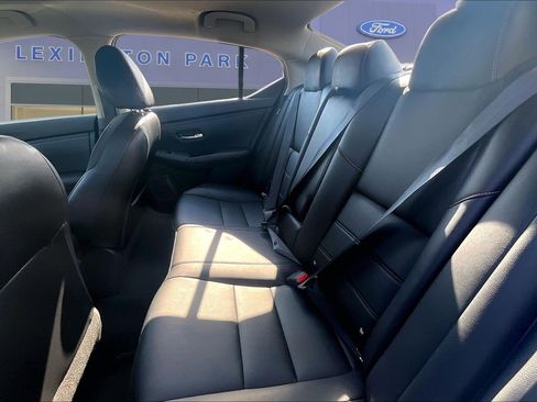 Used 2020 Nissan Sentra SR w/ Premium Package FWD image 22