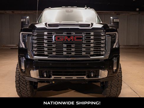 Used 2025 GMC Sierra 3500 Denali w/ Denali Reserve Package image 4