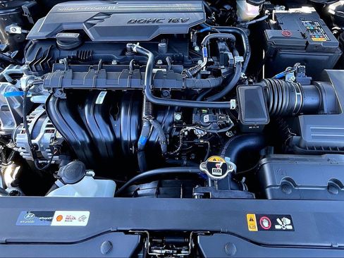 New 2026 Hyundai Elantra Limited image 12