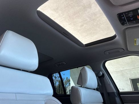 Used 2024 Hyundai Santa Fe Limited image 16