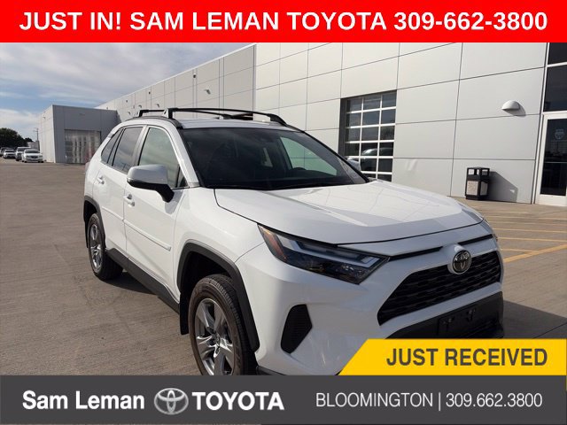 Used 2024 Toyota RAV4 XLE FWD image 1