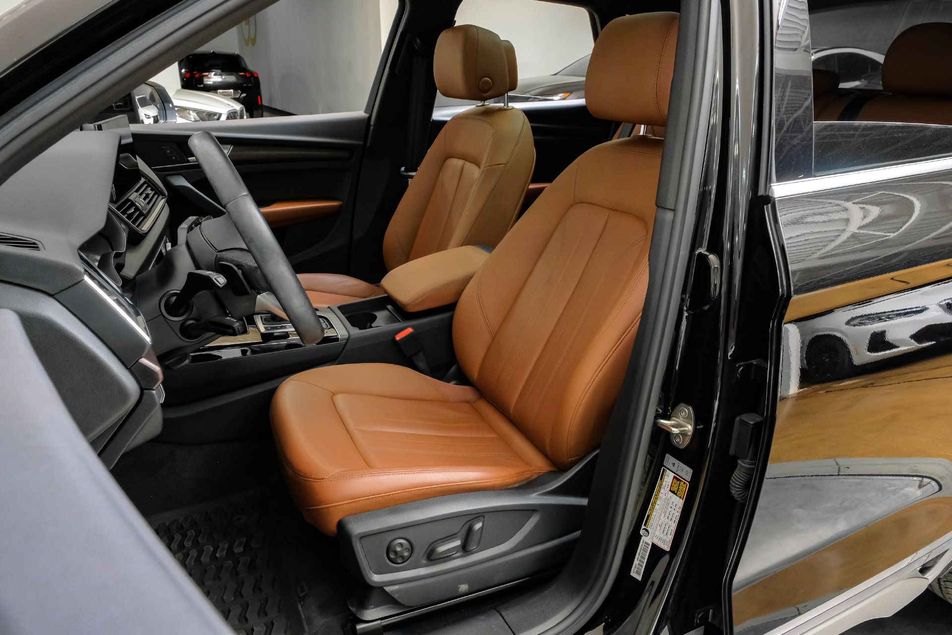 Used 2023 Audi Q5 2.0T Premium w/ Convenience Package AWD/4WD image 35