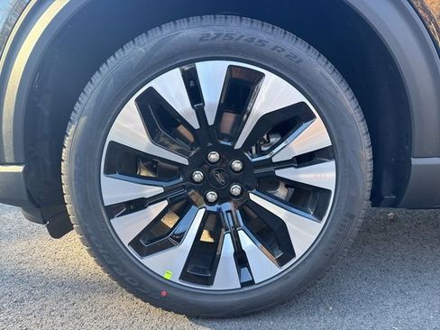 New 2026 Ford Explorer Platinum w/ LUX Leather Package image 9