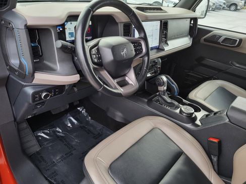 Used 2024 Ford Bronco Wildtrak AWD/4WD image 17